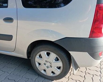 Серый Дачия Логан, объемом двигателя 1.6 л и пробегом 239 тыс. км за 5200 $, фото 4 на Automoto.ua