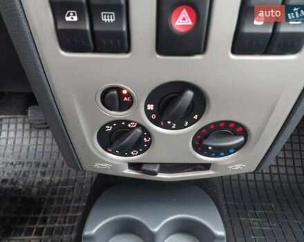 Сірий Дачія Logan, об'ємом двигуна 1.38 л та пробігом 48 тис. км за 4999 $, фото 10 на Automoto.ua