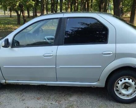 Сірий Дачія Logan, об'ємом двигуна 1.6 л та пробігом 325 тис. км за 3950 $, фото 7 на Automoto.ua