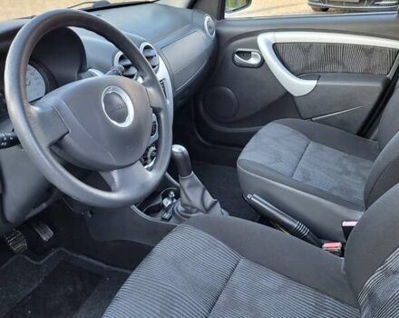 Сірий Дачія Logan, об'ємом двигуна 1.6 л та пробігом 105 тис. км за 6950 $, фото 9 на Automoto.ua