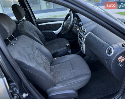 Сірий Дачія Logan, об'ємом двигуна 1.5 л та пробігом 290 тис. км за 4150 $, фото 6 на Automoto.ua