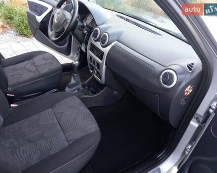 Сірий Дачія Logan, об'ємом двигуна 1.6 л та пробігом 219 тис. км за 6450 $, фото 26 на Automoto.ua