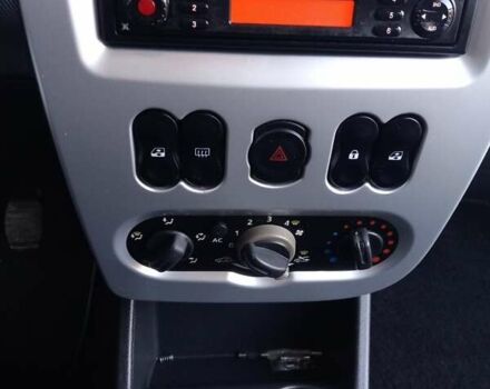 Дачія Logan 2010 у Луцьку на Automoto.ua Сірий Дачія Logan, об'ємом двигуна 1.6 л та пробігом 219 тис. км за 5950 $, фото 20 на Automoto.ua