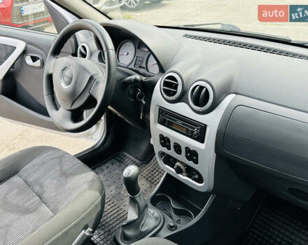 Серый Дачия Логан, объемом двигателя 1.6 л и пробегом 190 тыс. км за 6700 $, фото 31 на Automoto.ua