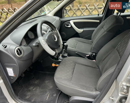 Сірий Дачія Logan, об'ємом двигуна 1.6 л та пробігом 212 тис. км за 6700 $, фото 7 на Automoto.ua