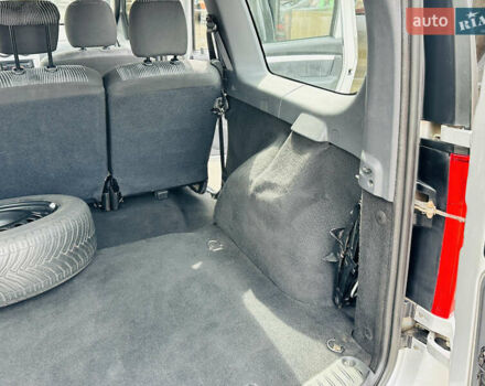 Серый Дачия Логан, объемом двигателя 1.6 л и пробегом 190 тыс. км за 6700 $, фото 40 на Automoto.ua