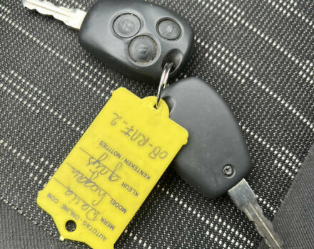 Сірий Дачія Logan, об'ємом двигуна 1.6 л та пробігом 212 тис. км за 6700 $, фото 18 на Automoto.ua