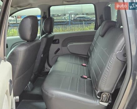 Дачія Logan 2012 у Києві на Automoto.ua Сірий Дачія Logan, об'ємом двигуна 1.6 л та пробігом 233 тис. км за 5700 $, фото 12 на Automoto.ua