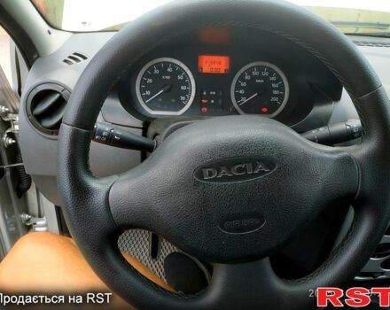 Сірий Дачія Logan, об'ємом двигуна 1.6 л та пробігом 217 тис. км за 4000 $, фото 1 на Automoto.ua