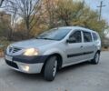 Серый Дачия Логан, объемом двигателя 1.6 л и пробегом 295 тыс. км за 4700 $, фото 1 на Automoto.ua