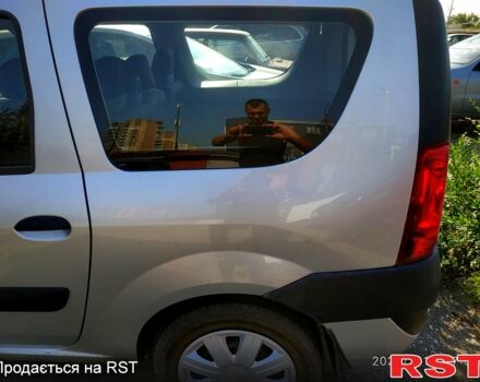 Серый Дачия Логан, объемом двигателя 1.6 л и пробегом 217 тыс. км за 4000 $, фото 11 на Automoto.ua