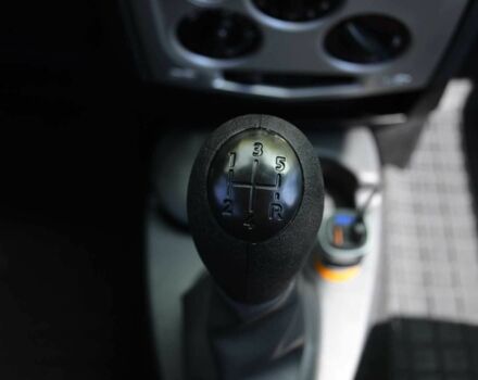 Серый Дачия Логан, объемом двигателя 1.6 л и пробегом 278 тыс. км за 5700 $, фото 22 на Automoto.ua