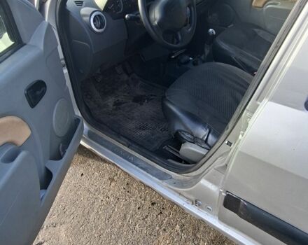 Серый Дачия Логан, объемом двигателя 0 л и пробегом 256 тыс. км за 4100 $, фото 4 на Automoto.ua