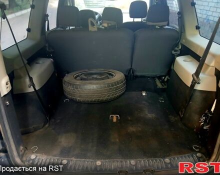 Серый Дачия Логан, объемом двигателя 1.6 л и пробегом 0 тыс. км за 4000 $, фото 5 на Automoto.ua