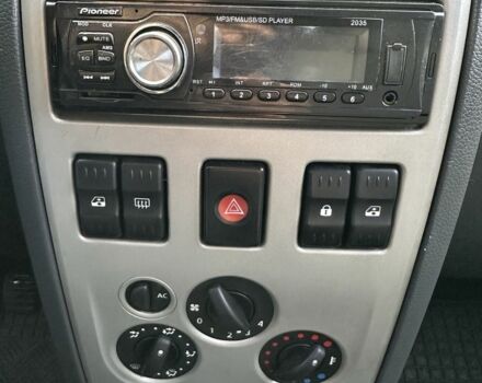 Серый Дачия Логан, объемом двигателя 1.6 л и пробегом 203 тыс. км за 3700 $, фото 9 на Automoto.ua