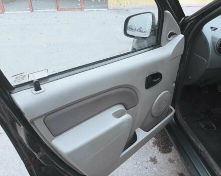 Серый Дачия Логан, объемом двигателя 1.6 л и пробегом 245 тыс. км за 3545 $, фото 8 на Automoto.ua