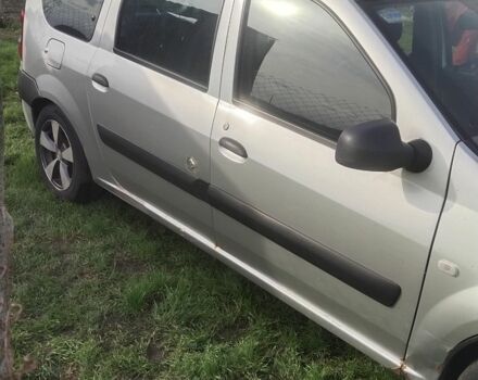 Серый Дачия Логан, объемом двигателя 1.6 л и пробегом 285 тыс. км за 2700 $, фото 4 на Automoto.ua