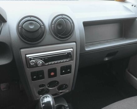 Серый Дачия Логан, объемом двигателя 1.6 л и пробегом 245 тыс. км за 3545 $, фото 4 на Automoto.ua