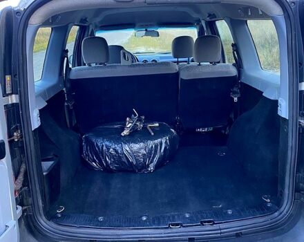 Сірий Дачія Logan, об'ємом двигуна 1.6 л та пробігом 196 тис. км за 3900 $, фото 3 на Automoto.ua