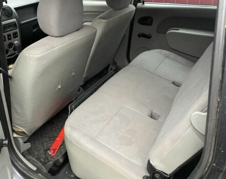 Серый Дачия Логан, объемом двигателя 1.6 л и пробегом 250 тыс. км за 3550 $, фото 3 на Automoto.ua