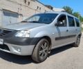 Серый Дачия Логан, объемом двигателя 1.4 л и пробегом 211 тыс. км за 4922 $, фото 1 на Automoto.ua
