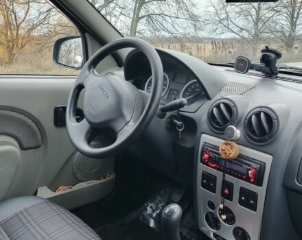 Серый Дачия Логан, объемом двигателя 1.6 л и пробегом 227 тыс. км за 4750 $, фото 5 на Automoto.ua