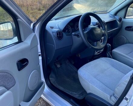 Сірий Дачія Logan, об'ємом двигуна 1.6 л та пробігом 196 тис. км за 3900 $, фото 6 на Automoto.ua