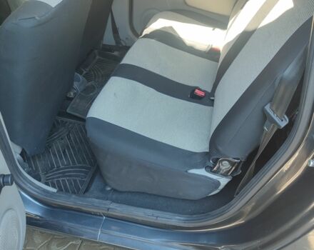 Серый Дачия Логан, объемом двигателя 1.6 л и пробегом 249 тыс. км за 6000 $, фото 4 на Automoto.ua