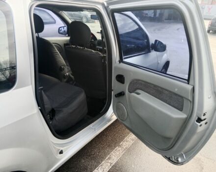 Серый Дачия Логан, объемом двигателя 1.6 л и пробегом 291 тыс. км за 3910 $, фото 8 на Automoto.ua