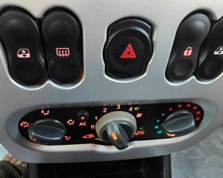 Сірий Дачія Logan, об'ємом двигуна 1.6 л та пробігом 103 тис. км за 5999 $, фото 9 на Automoto.ua