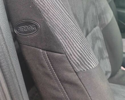 Сірий Дачія Logan, об'ємом двигуна 1.6 л та пробігом 245 тис. км за 4100 $, фото 11 на Automoto.ua