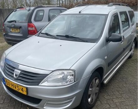 Сірий Дачія Logan, об'ємом двигуна 1.6 л та пробігом 221 тис. км за 5300 $, фото 1 на Automoto.ua