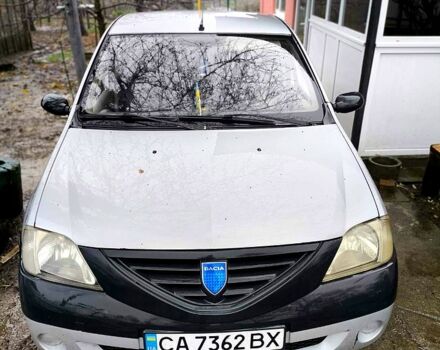 Серый Дачия Логан, объемом двигателя 1.4 л и пробегом 300 тыс. км за 3000 $, фото 1 на Automoto.ua
