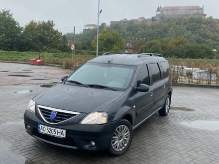 Дачія Logan 2008 у Мукачеве на Automoto.ua Сірий Дачія Logan, об'ємом двигуна 1.6 л та пробігом 290 тис. км за 5200 $, фото 1 на Automoto.ua