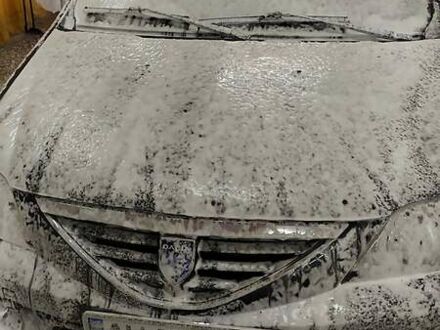 Дачия Логан 2008 в Доброполье на Automoto.ua Серый Дачия Логан, объемом двигателя 1.6 л и пробегом 197 тыс. км за 8000 $, фото 1 на Automoto.ua
