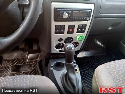 Дачия Логан 2008 в Конотопе на Automoto.ua Серый Дачия Логан, объемом двигателя 1.6 л и пробегом 194 тыс. км за 4700 $, фото 1 на Automoto.ua