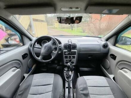 Сірий Дачія Logan, об'ємом двигуна 1.6 л та пробігом 236 тис. км за 5000 $, фото 1 на Automoto.ua