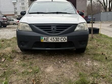 Серый Дачия Логан, объемом двигателя 1.6 л и пробегом 380 тыс. км за 3900 $, фото 1 на Automoto.ua