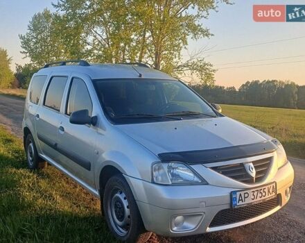 Серый Дачия Логан, объемом двигателя 1.6 л и пробегом 180 тыс. км за 5600 $, фото 1 на Automoto.ua