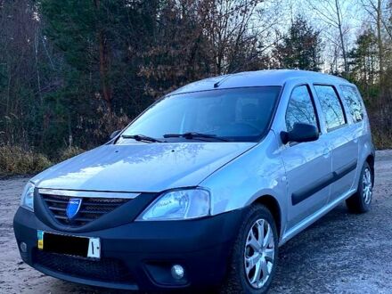 Серый Дачия Логан, объемом двигателя 1.6 л и пробегом 196 тыс. км за 3900 $, фото 1 на Automoto.ua