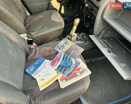 Дачия Логан 2006 в Умани на Automoto.ua Синий Дачия Логан, объемом двигателя 1.4 л и пробегом 200 тыс. км за 2500 $, фото 23 на Automoto.ua