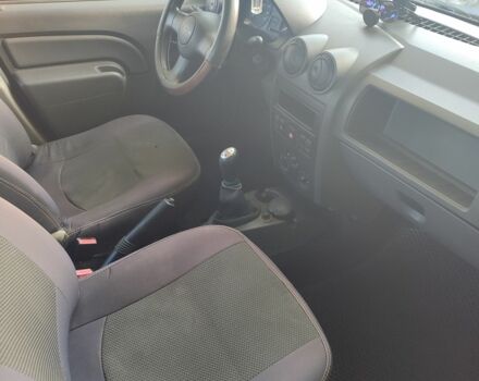 Синий Дачия Логан, объемом двигателя 1.4 л и пробегом 106 тыс. км за 3500 $, фото 4 на Automoto.ua