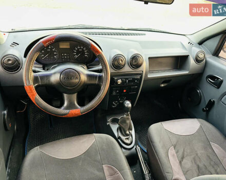 Дачия Логан 2006 в Умани на Automoto.ua Синий Дачия Логан, объемом двигателя 1.4 л и пробегом 200 тыс. км за 2500 $, фото 35 на Automoto.ua