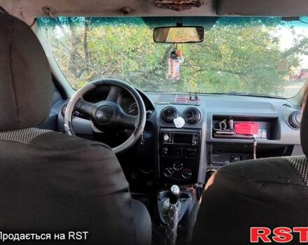 Дачія Logan 2007 у Одесі на Automoto.ua Синій Дачія Logan, об'ємом двигуна 1.4 л та пробігом 300 тис. км за 1750 $, фото 2 на Automoto.ua