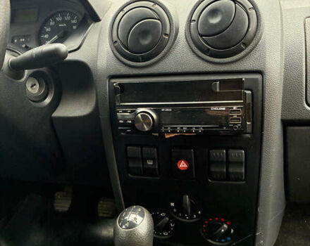 Синий Дачия Логан, объемом двигателя 1.4 л и пробегом 240 тыс. км за 3200 $, фото 13 на Automoto.ua