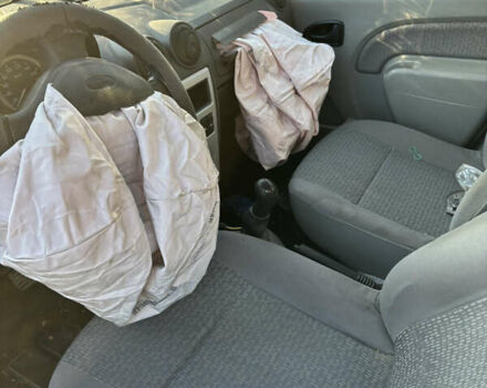 Синий Дачия Логан, объемом двигателя 1.6 л и пробегом 160 тыс. км за 1650 $, фото 14 на Automoto.ua