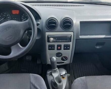 Синий Дачия Логан, объемом двигателя 1.39 л и пробегом 178 тыс. км за 4100 $, фото 6 на Automoto.ua