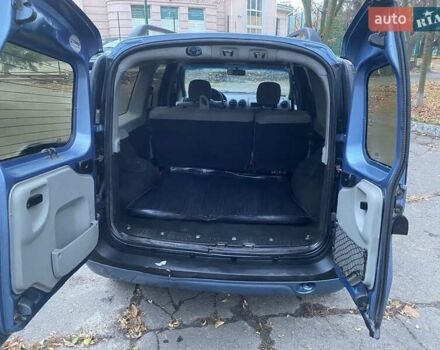Синій Дачія Logan, об'ємом двигуна 1.6 л та пробігом 215 тис. км за 3900 $, фото 11 на Automoto.ua