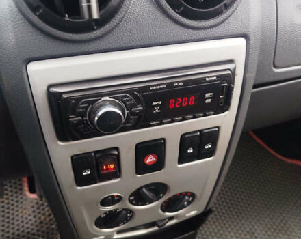 Синій Дачія Logan, об'ємом двигуна 1.6 л та пробігом 246 тис. км за 4300 $, фото 16 на Automoto.ua