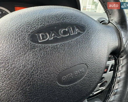 Синий Дачия Логан, объемом двигателя 1.6 л и пробегом 250 тыс. км за 3300 $, фото 23 на Automoto.ua